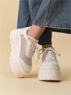 {{photo.Alt || photo.Description || 'Кроссовки на платформе летние сникеры'}}